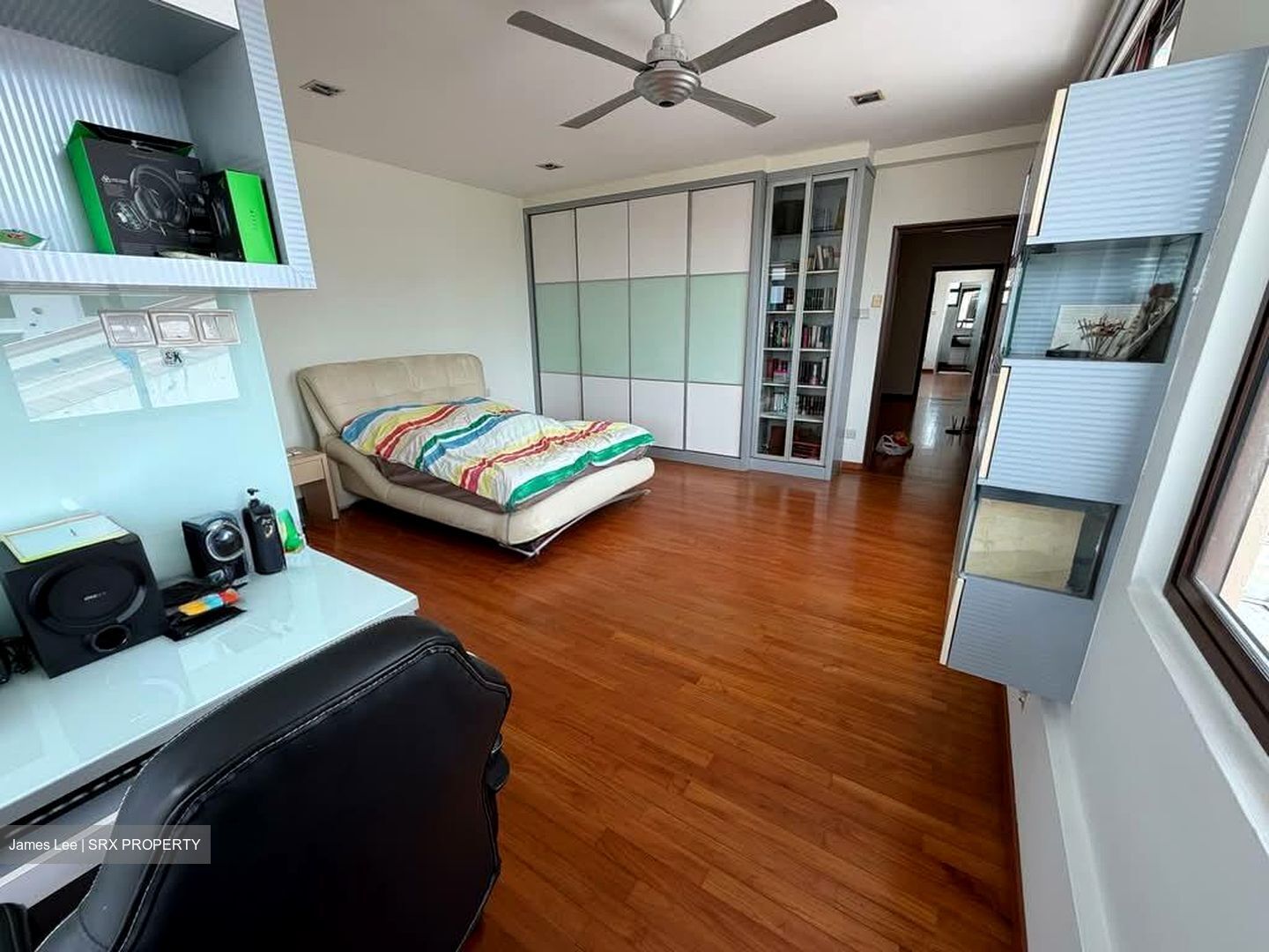 Phillips Avenue (D19), Semi-Detached #572256351